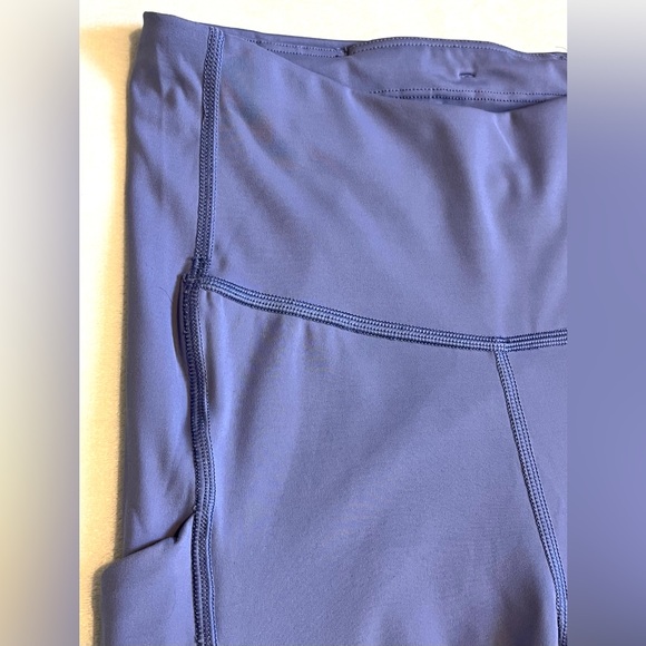 Athleta Lavender Ultimate Stash Pocket Capri Leggings Women’s Size XXS - Picture 6 of 16
